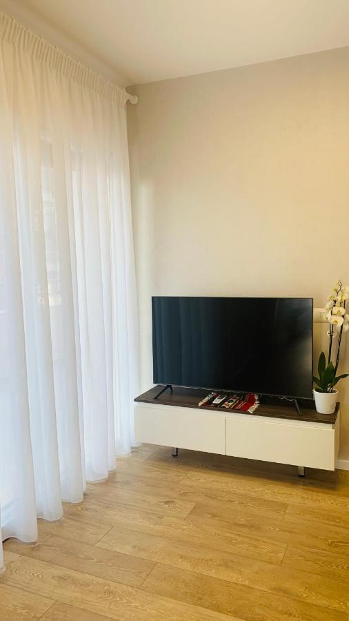 Proper Central Apartment تيرانا المظهر الخارجي الصورة
