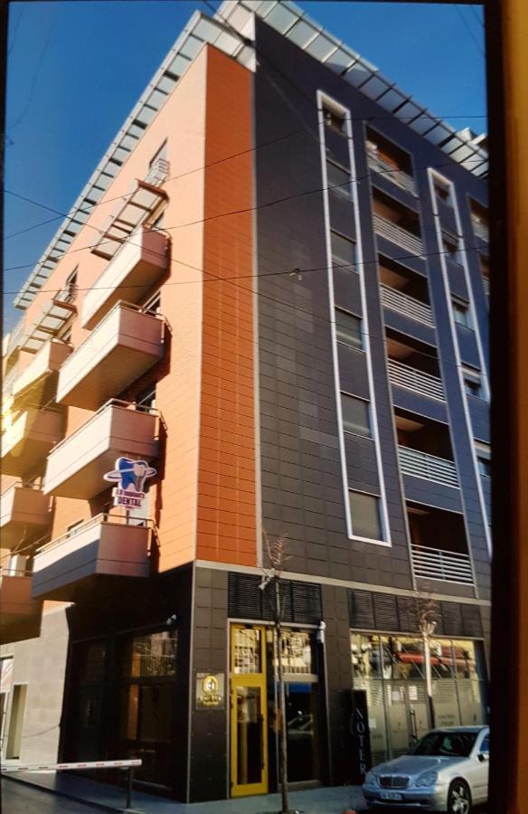 Proper Central Apartment تيرانا المظهر الخارجي الصورة